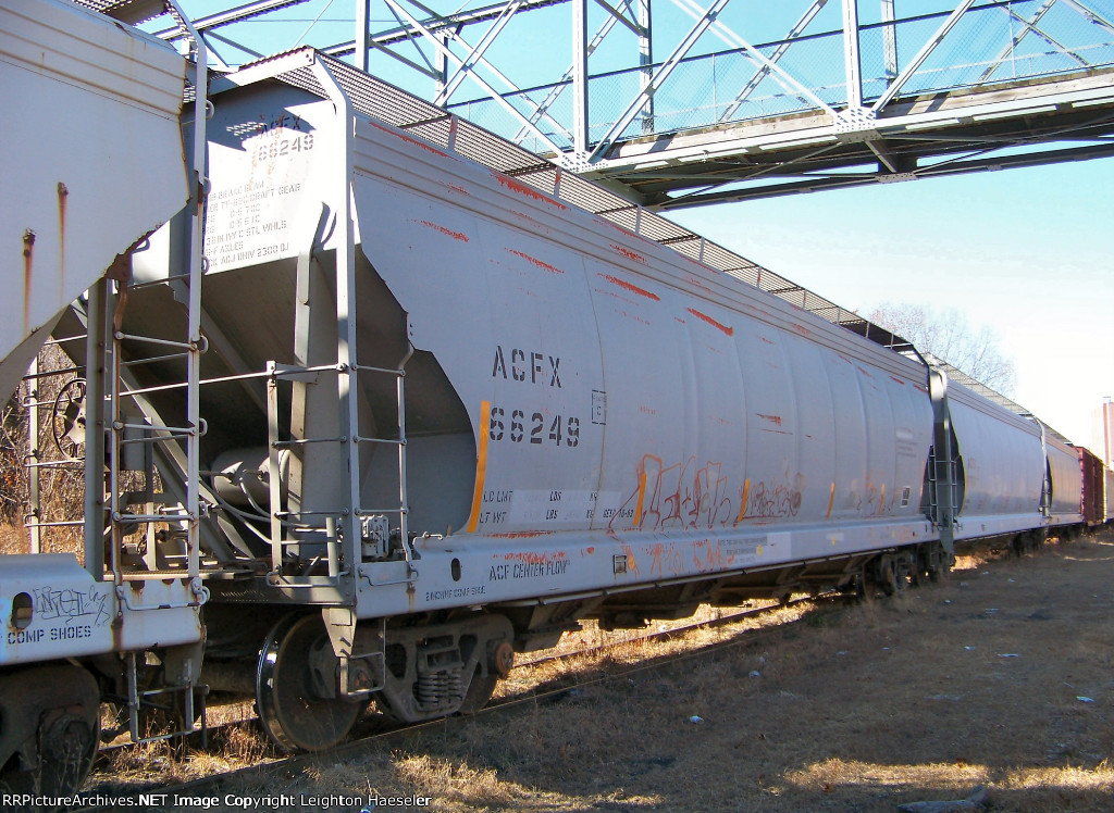 ACFX 66249 under the footbridge