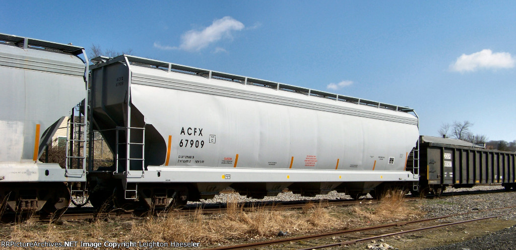 ACFX 67909 with clean paint