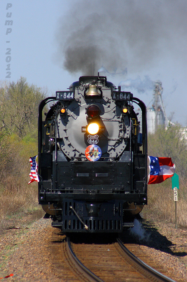 Southbound UP 844 - UP 2010 and The Shiloh Limited Train