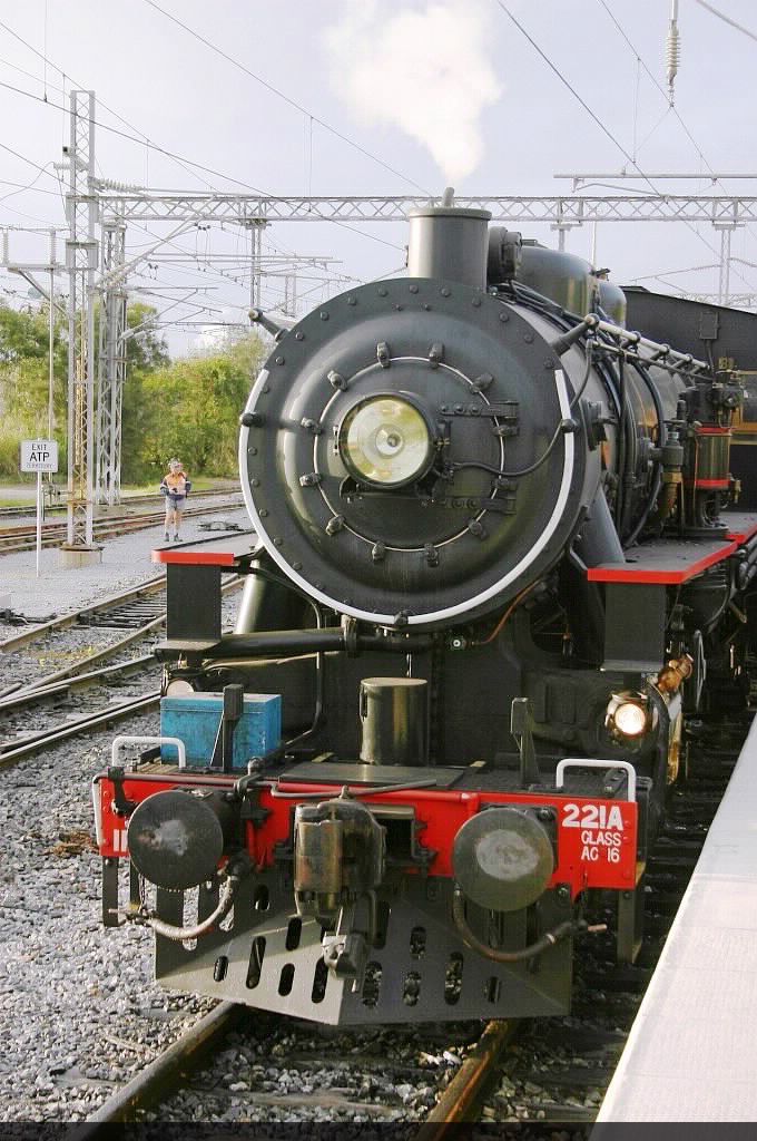 AC16 221A at Gladstone