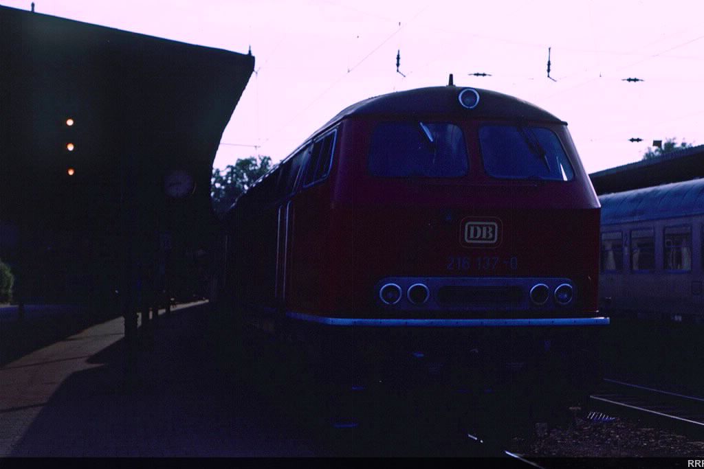 DB 216 137-0