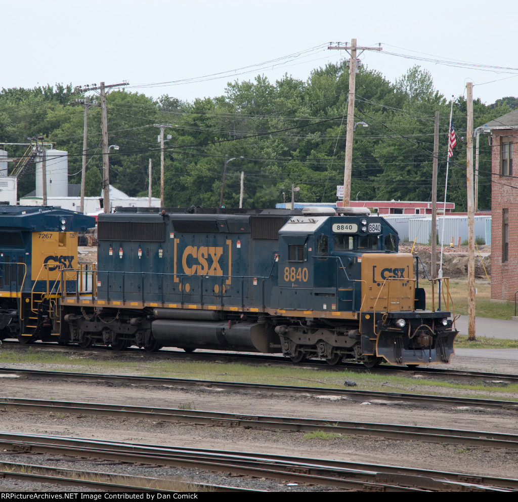 CSXT 8840