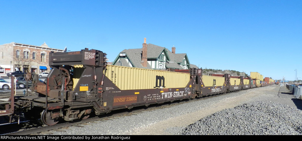 BNSF 236052