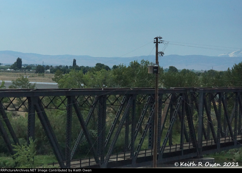 UP Bridge Over the Yakima River