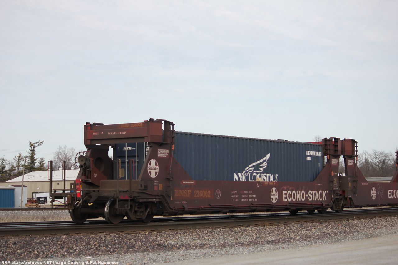 BNSF 236002