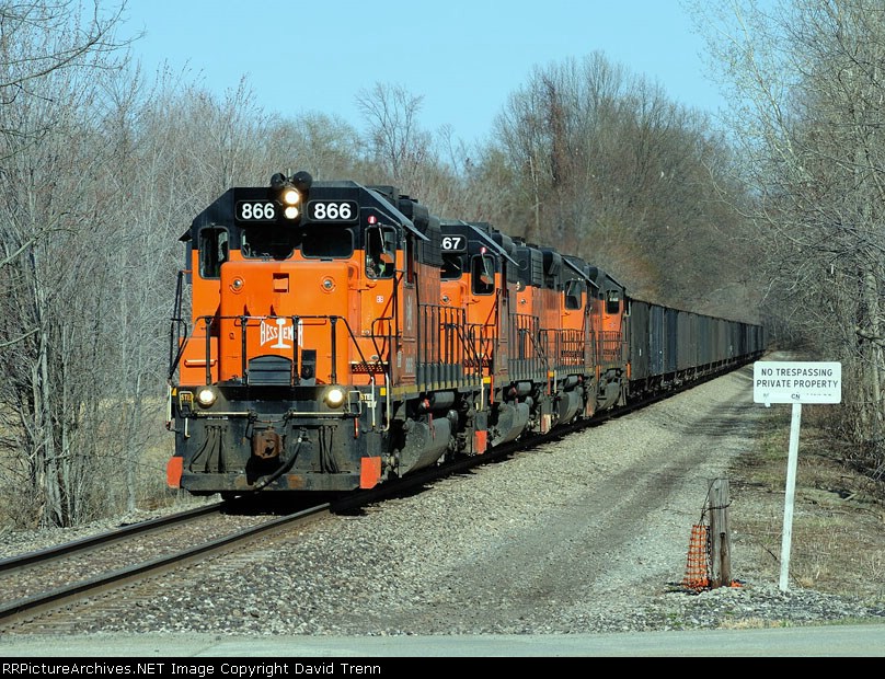 Northbound B&LE 866 approaches Huntley Rd