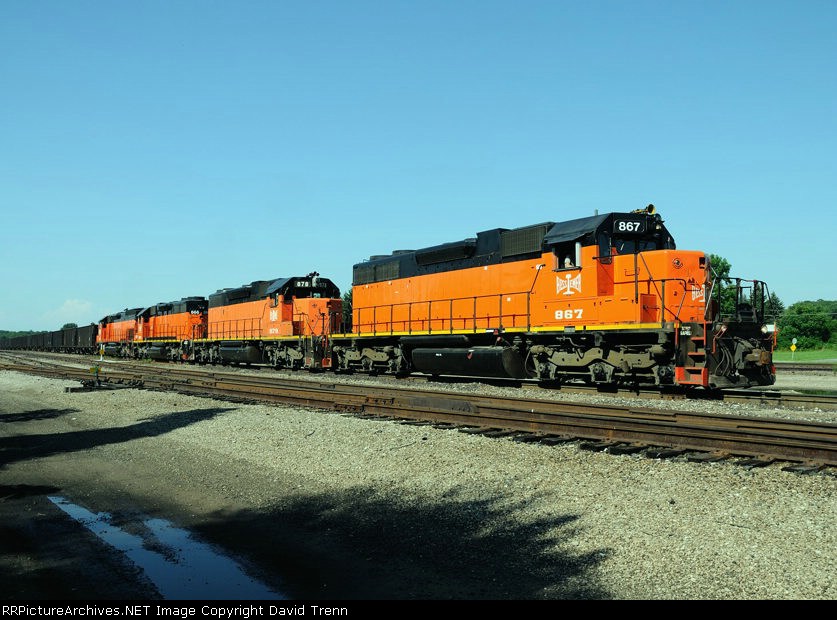B&LE 867 works its way through Albion Yard