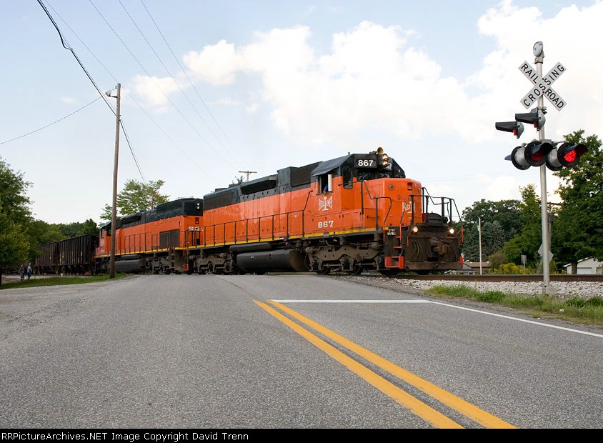 B&LE 867 & 907 arrive at Leech Rd