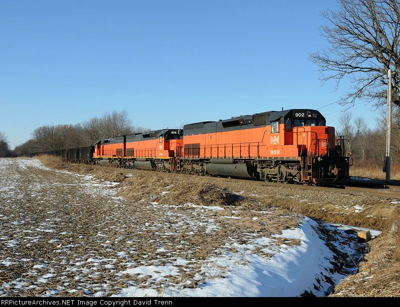B&LE 902, 906, and 907 arrive at Heckman Rd for a crew change