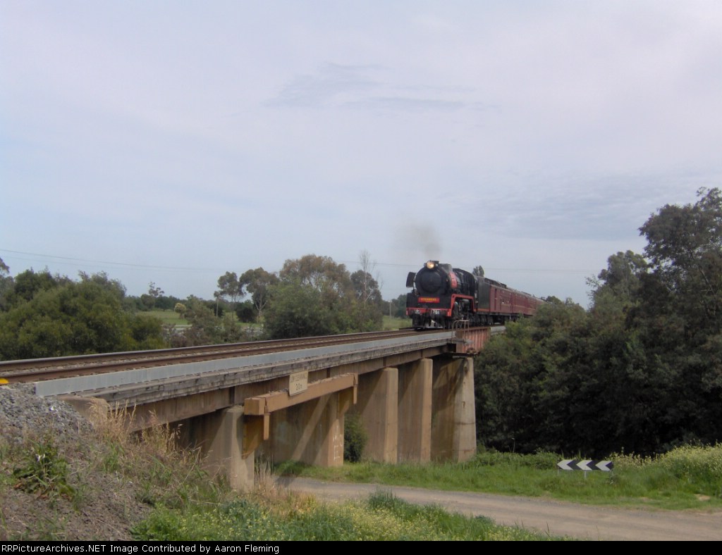 R 761 on its way to Taralgon Hauling a passenger train