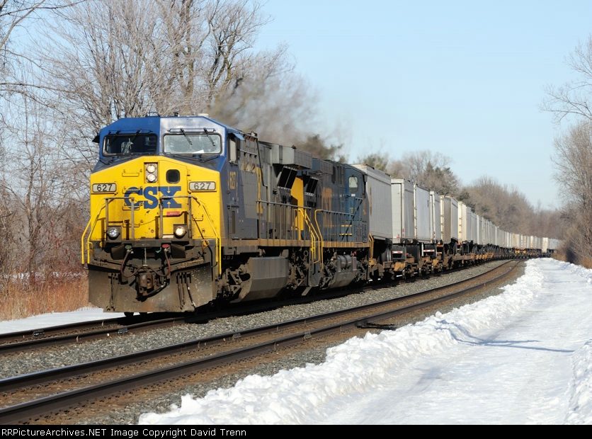 CSX 627 leads Westbound CSX Q109 as it approaches the signals at CP 94