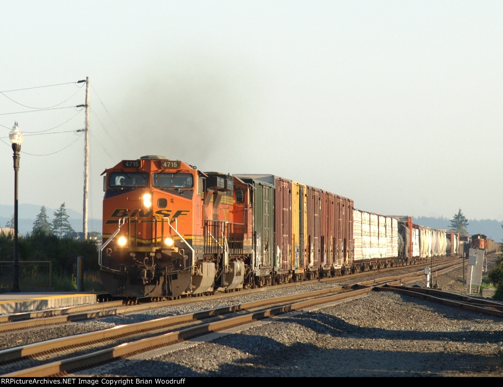BNSF 4715