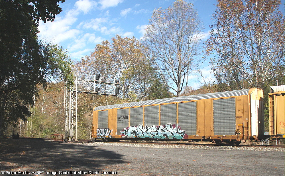 Q216 the 22nd eastbound