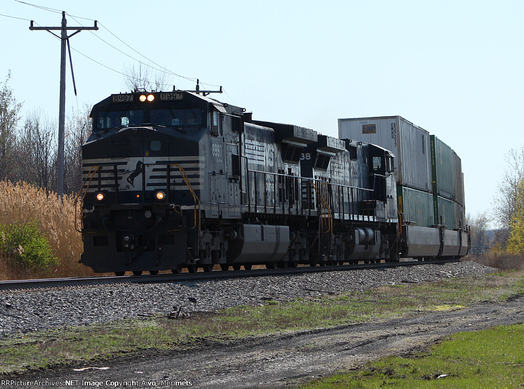 NS 8997 East At Mile 58 Lake Erie District