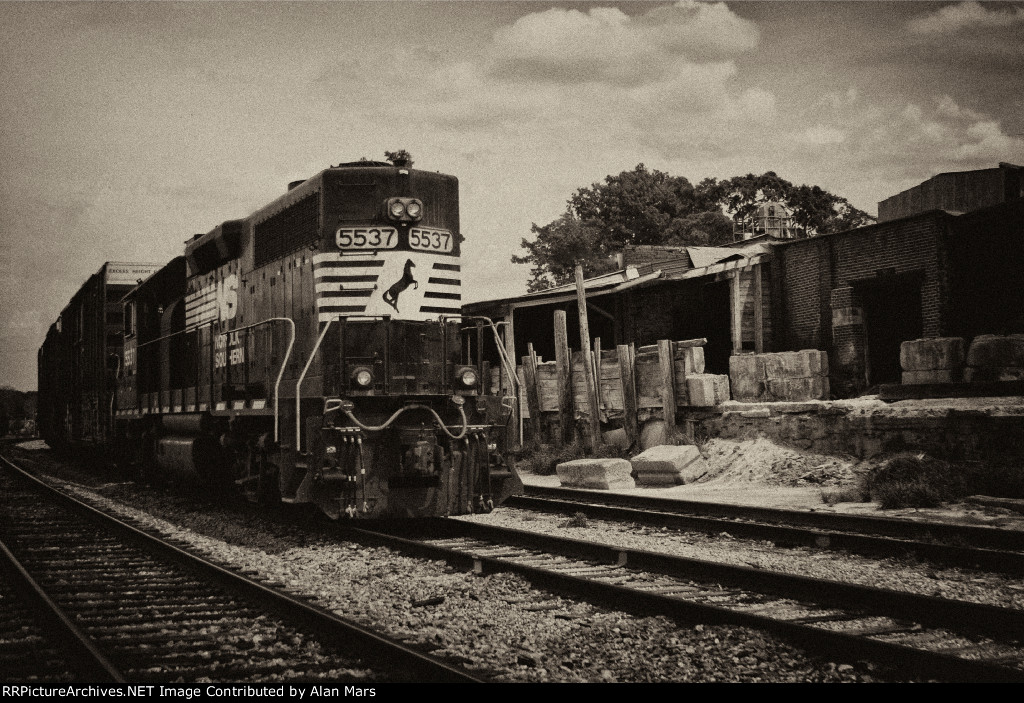 Norfolk Southern 5537