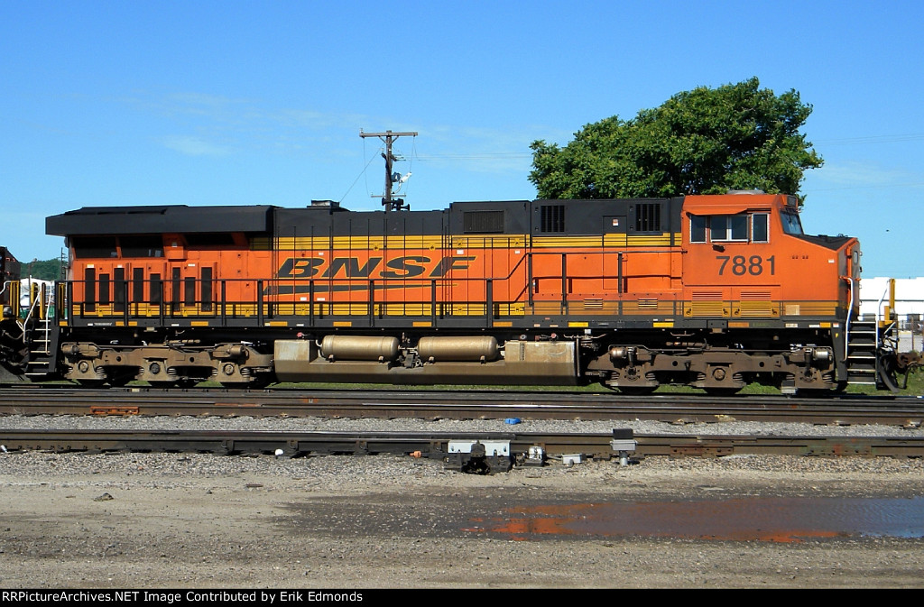 BNSF 7881