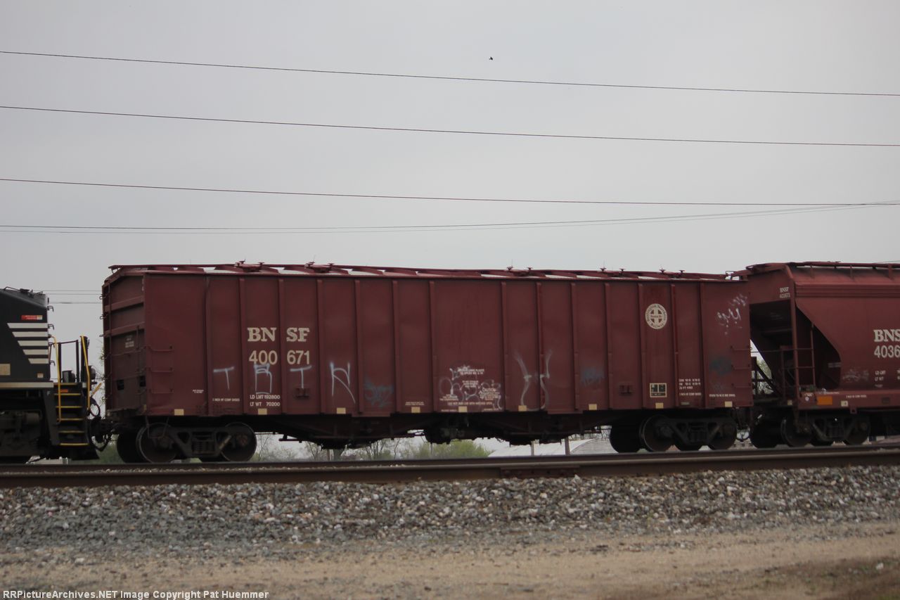 BNSF 400671