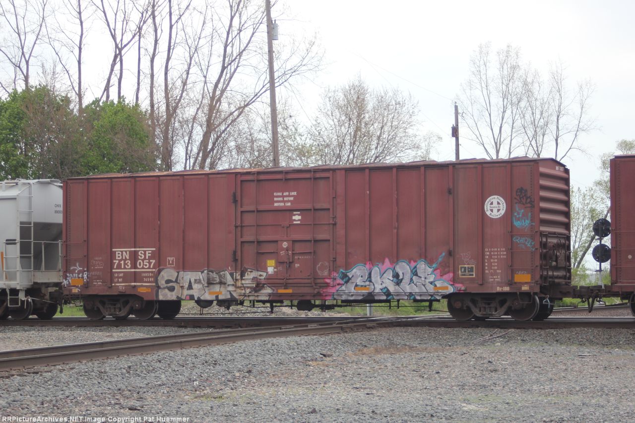 BNSF 713057
