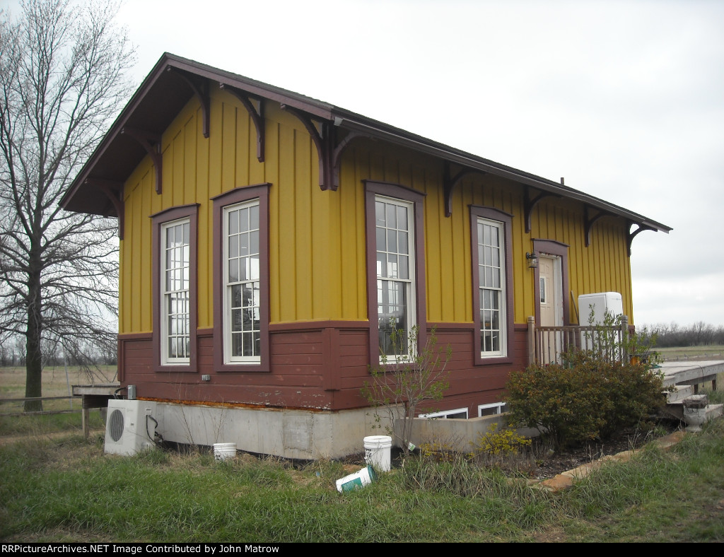 Former ATSF Rose Hill Depot