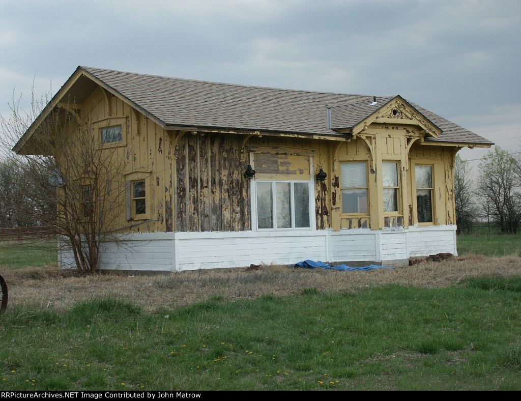 Former ATSF Rose Hill Depot