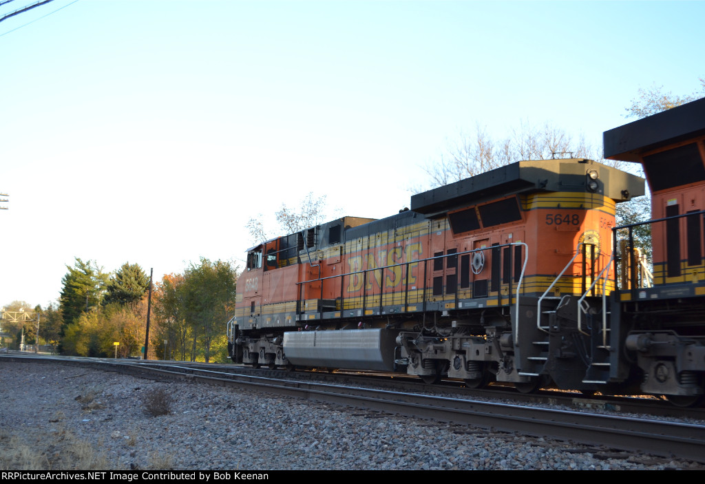 BNSF 5648