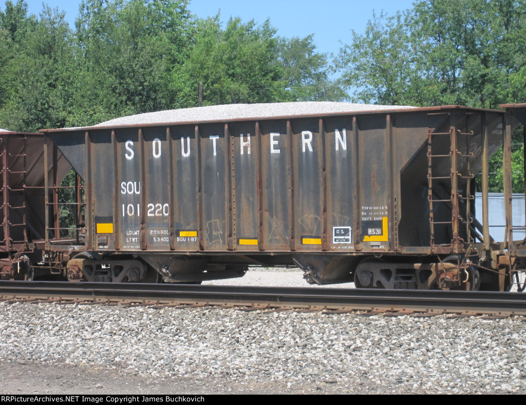 SOU 101220 Waiting to be Unloaded