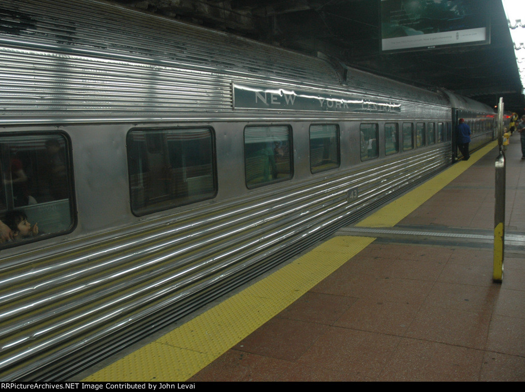 Former NYC Tavern Lounge Car