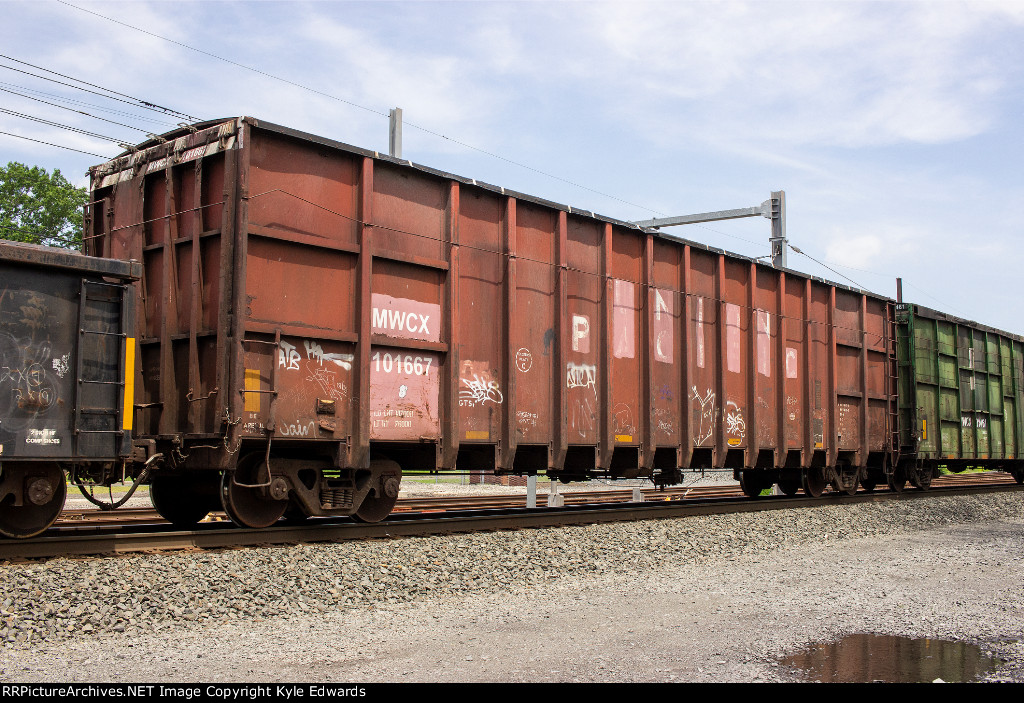 MWCX Gondola #101667 on Q404