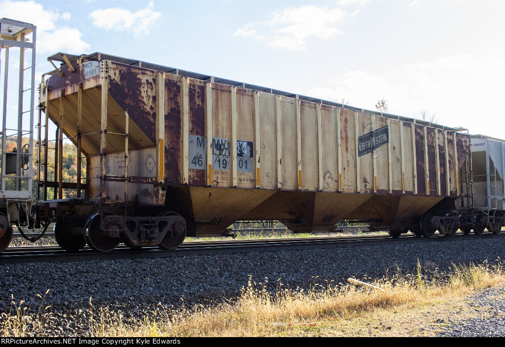 MWCX Covered Hopper #461901