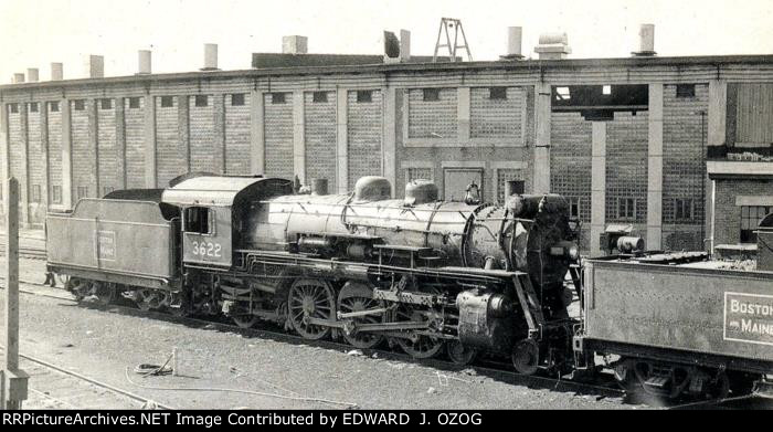 BOSTON & MAINE ROUNDHOUSE