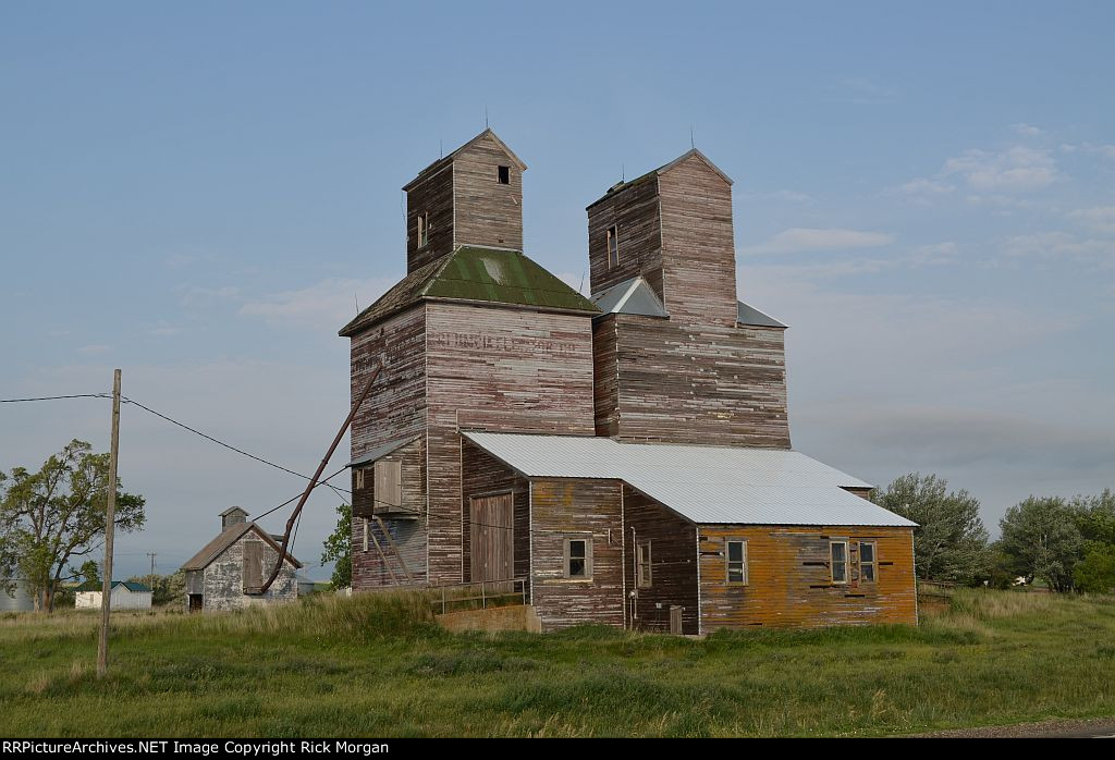 Wood Elevators in North Dakota