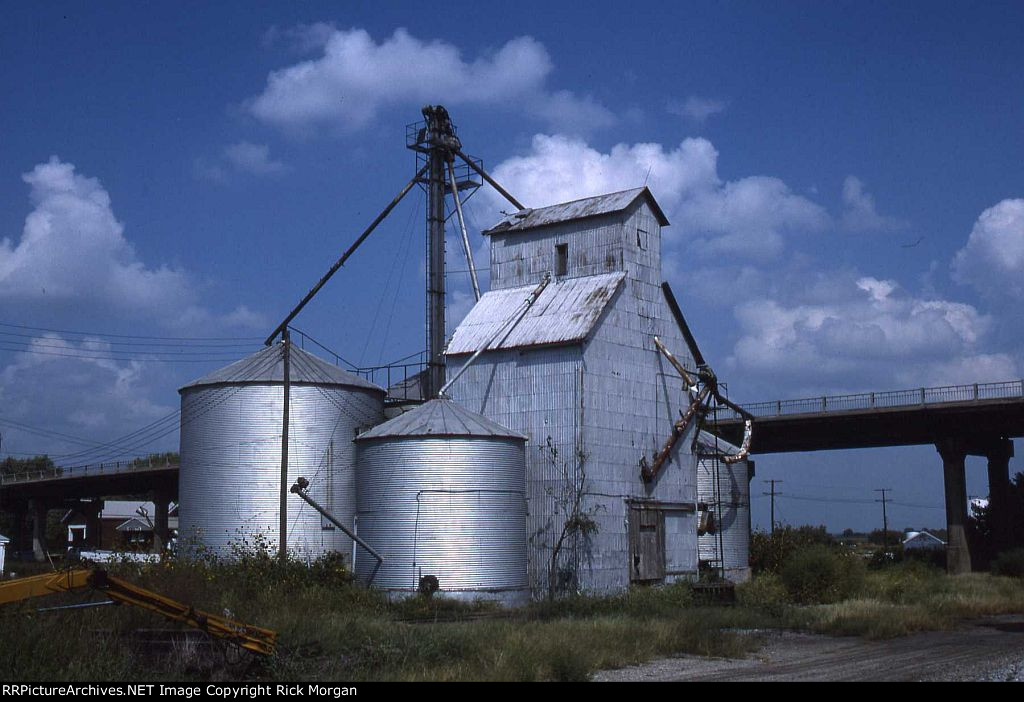 Grain Elevator- Henrietta MO