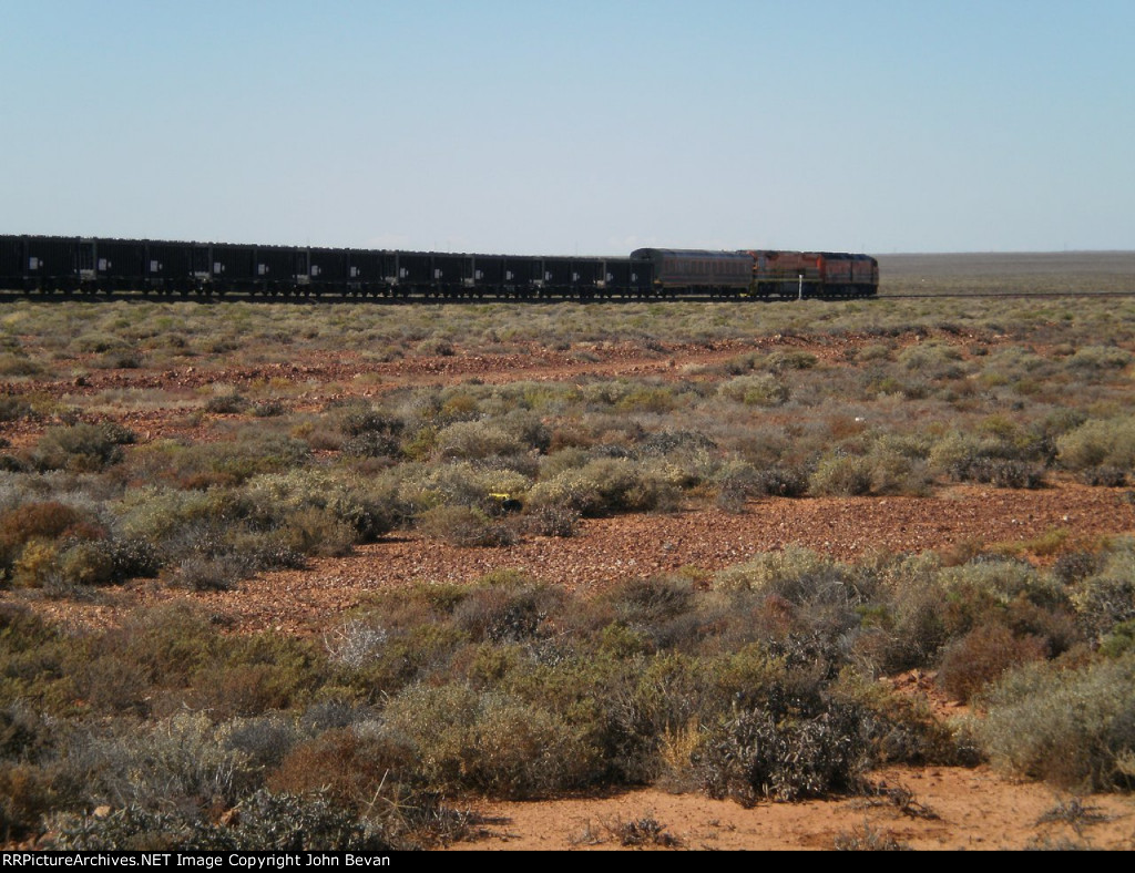 CLP14 & GWU004 and crew car ore rake