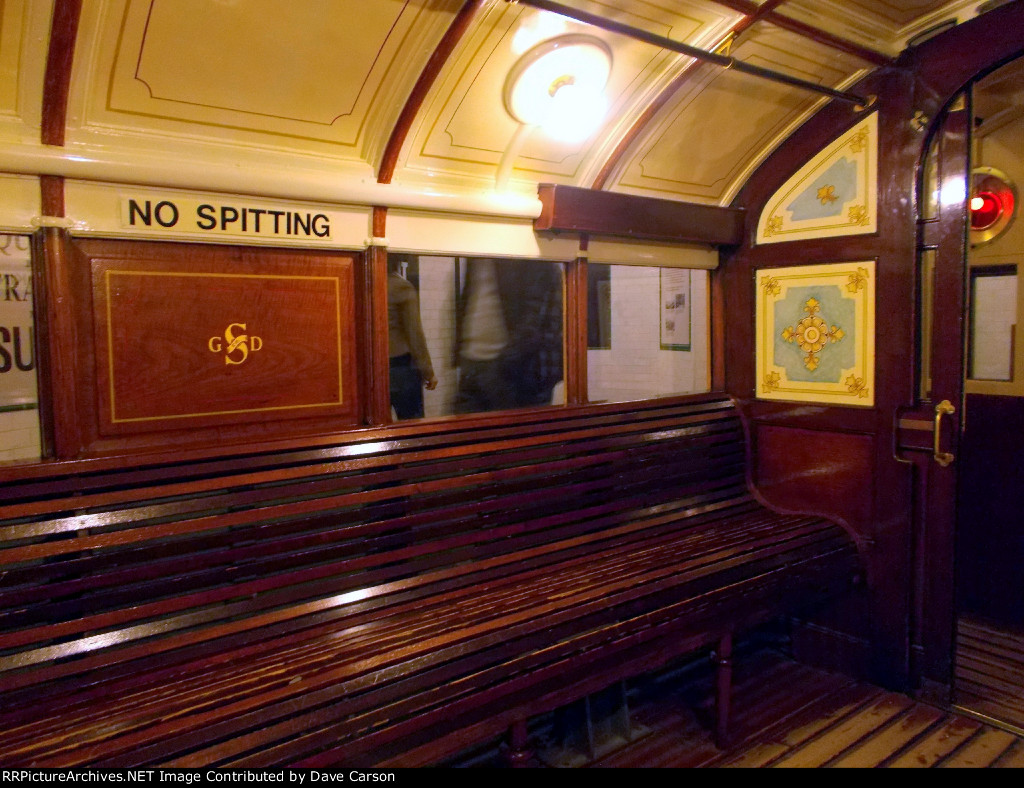 Glasgow subway times christmas
