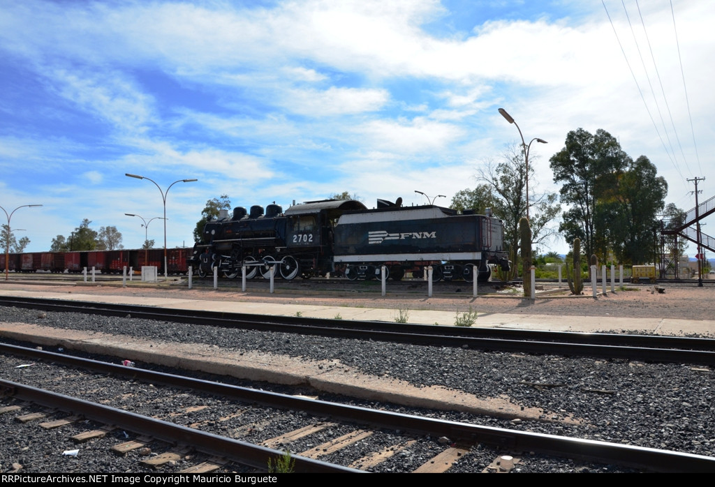 NdeM Steam loco at Benjamin Hill Ptation