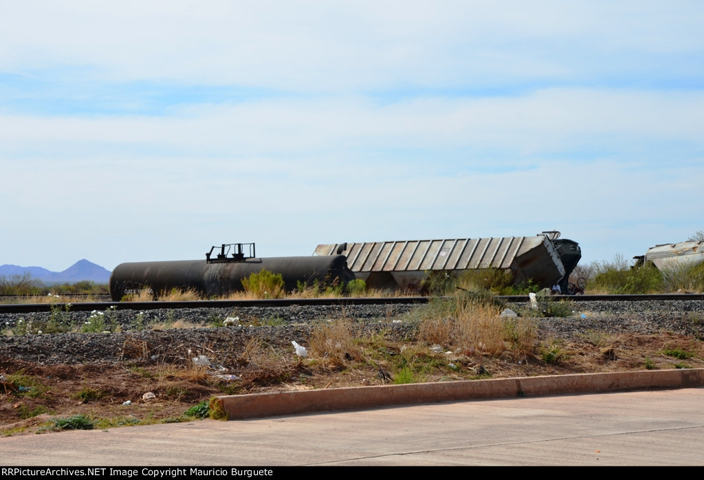 GATX Tank Car and UP Hopper damaged
