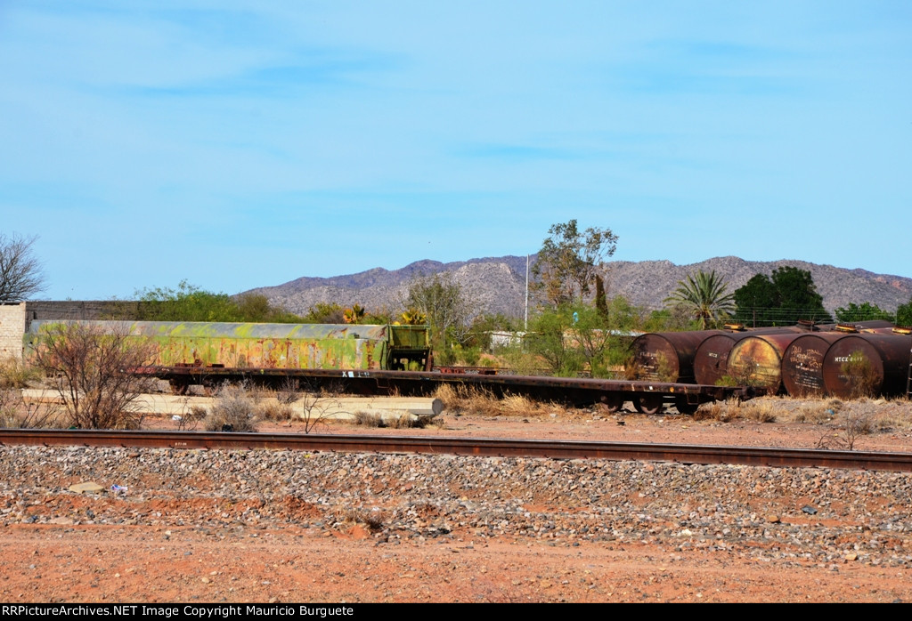 FCP Heavy weight passenger car and MTCX tank cars in rail car cementery