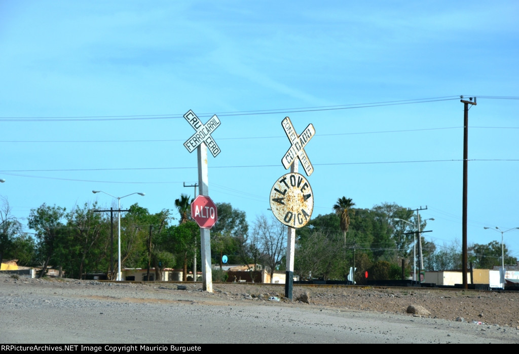 Crossing at Benjamin Hill