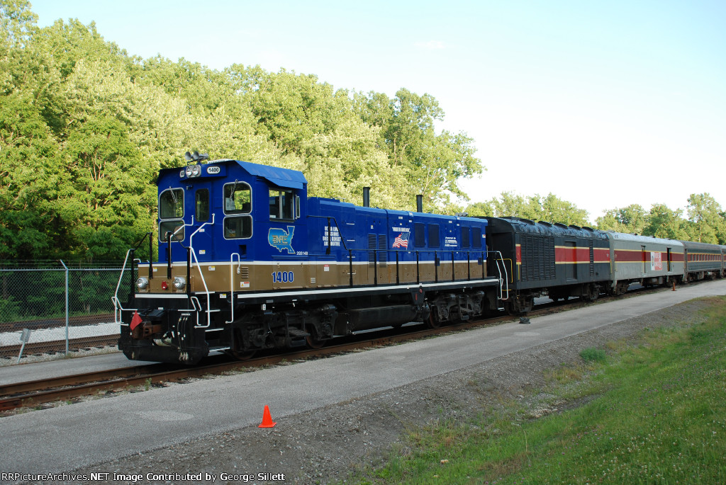 1400 had some loading issues on todays run, and we ended up stopping on the mainline to check the problem.
