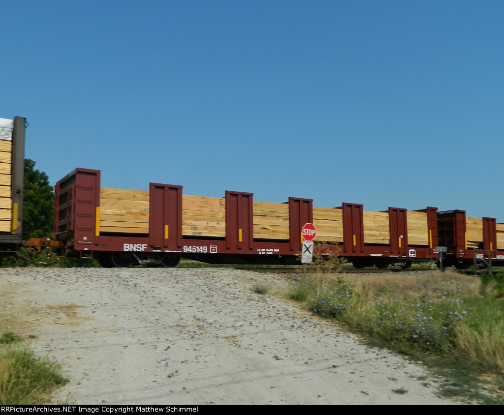 BNSF Tie Car Loaded 