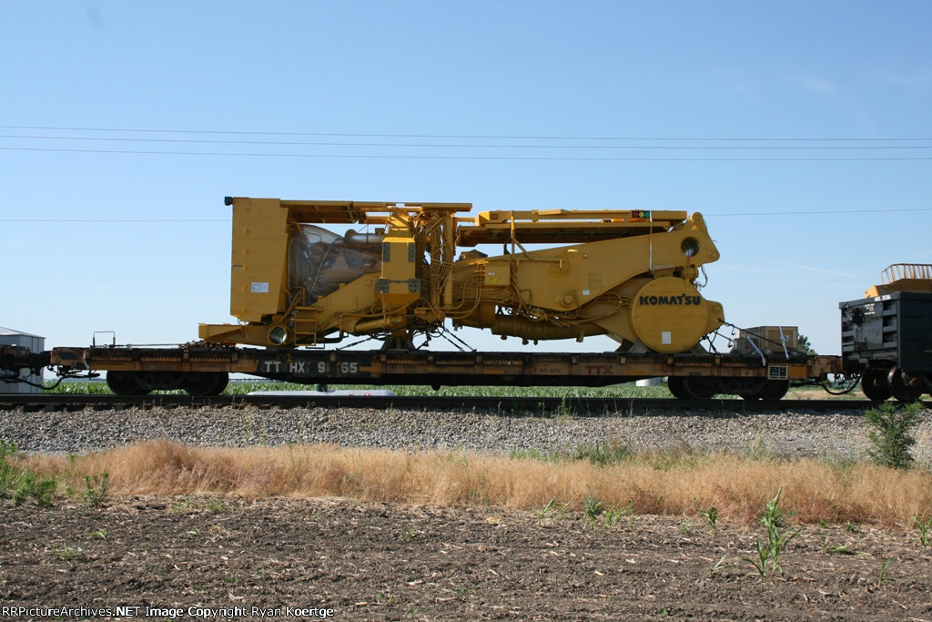 Komatsu on TTHX 91165 (NS 055)