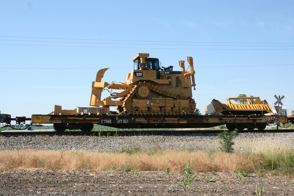 Cat bulldozer on TTHX 97161