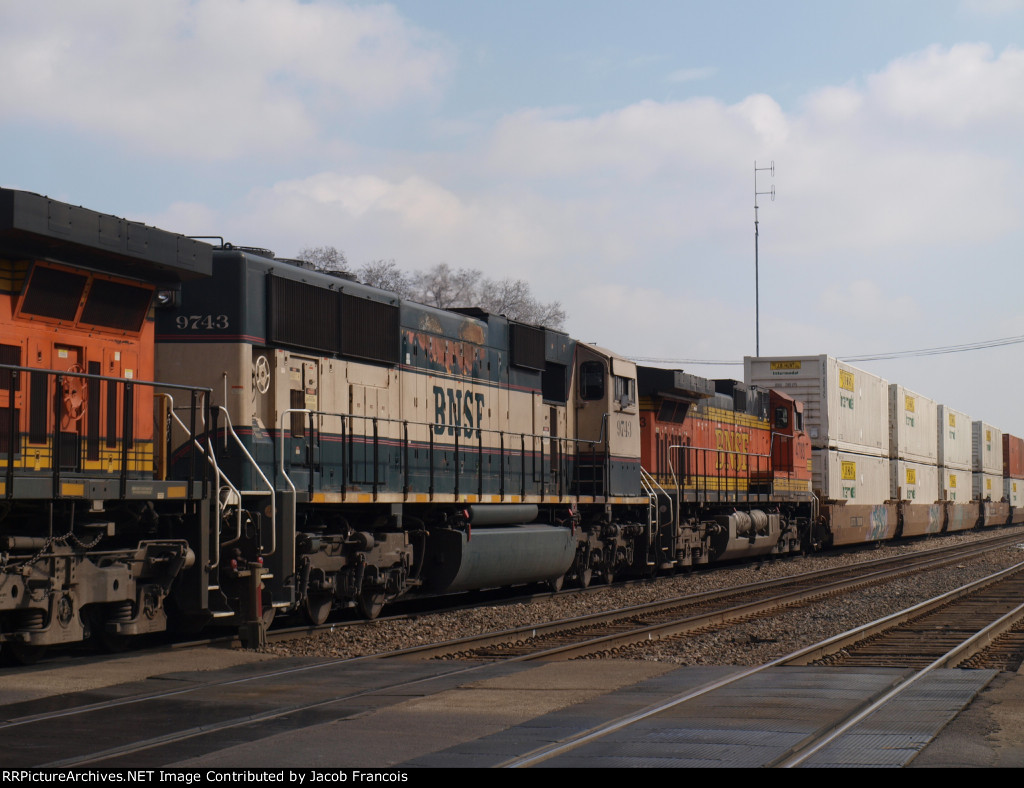 BNSF 9743