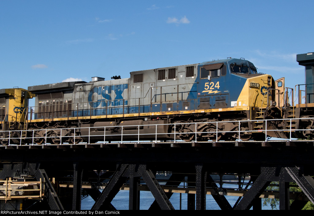 CSXT 524