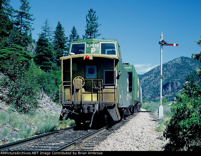 BN caboose 10419