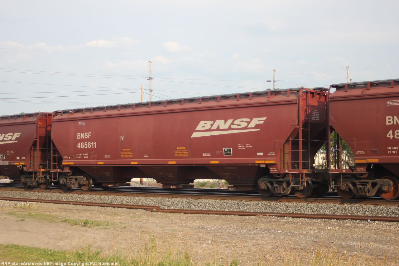 BNSF 485811
