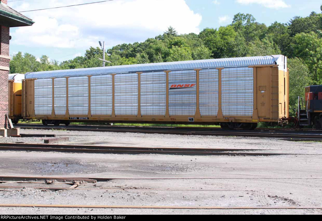 TTGX 952716, BNSF 26416 Autorack