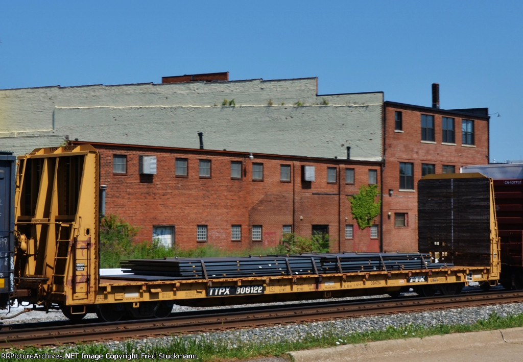 TTPX 306122 is new on our lot and is well suited for the workplace.