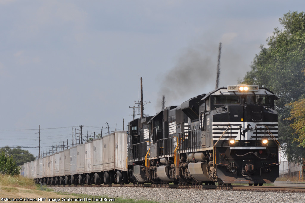 NS 2671 On NS 251 Eastbound