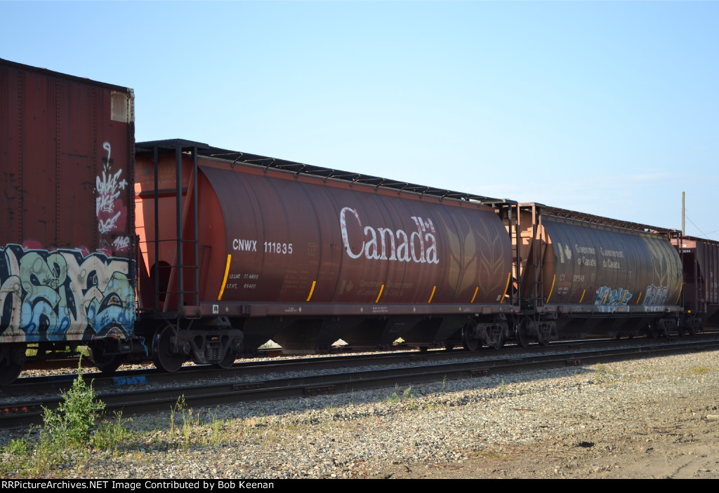 CNWX 111835